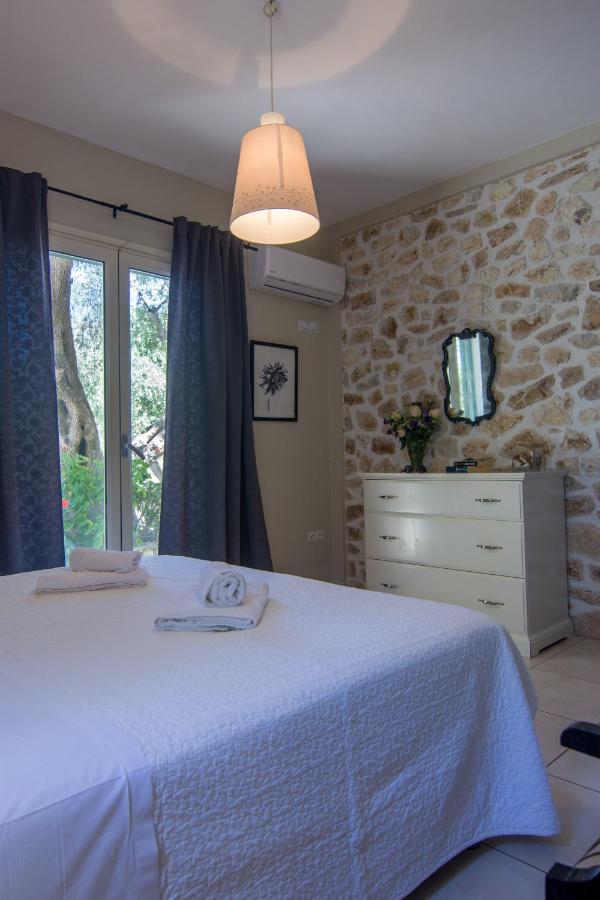 Villa Elaia Suites & Apartments No.5 Gaios Bagian luar foto